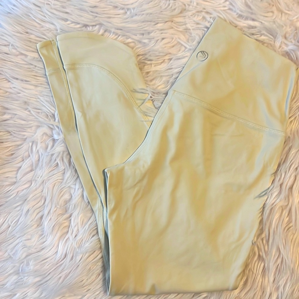 Size M Savvi Dancer Leggings
